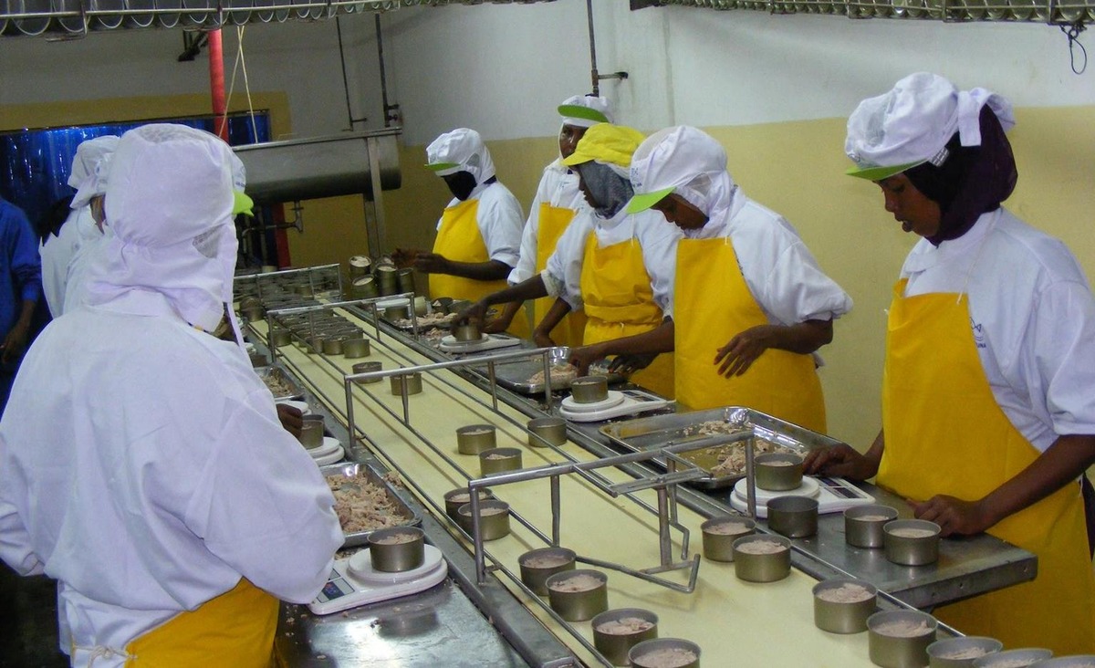 Food processing at Bunge facility